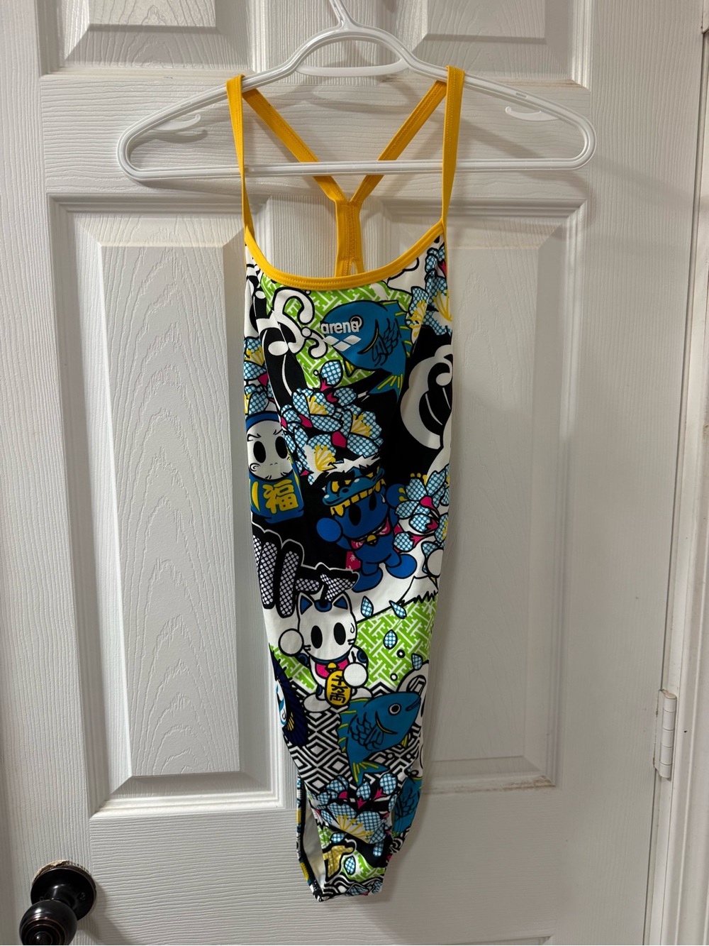 Arena Manga Womens One Piece Swimsuit
